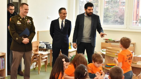 “ЛАНЕ” УКИДА ЛИСТУ ЧЕКАЊА: Амбасада САД финансирала градњу и опремање новог вртића у Ваљеву