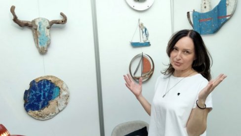 DRIFTVUD ART“ LJILJANE KALEM : Izložba „Ispod slojeva“ u Novom Sadu