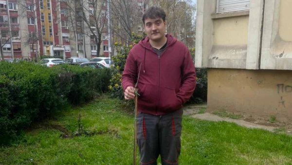 ЧУВАР СРПСКИХ СОРТИ ВОЋА: Необичан хоби младог ентузијасте Николе Станковића из Лесковца (ФОТО)