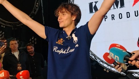 ПУБЛИКА ЈЕ РЕКЛА СВЕ: Јаков Јозиновић одговорио Цетинском и Карлеуши - Љубав је битна, борим се са притисцима, бавим се концертима (ФОТО)