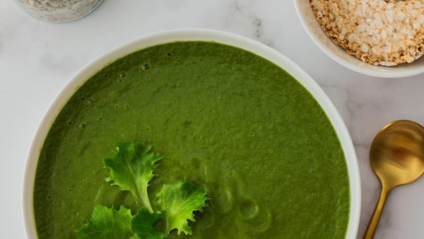 СА БОКВИЦОМ И ЈЕЧМОМ: Зелена чорба