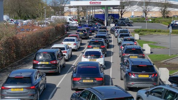 ЦЕНА ДИЗЕЛА У ЕВРОПИ ПРЕМАШИЛА 200 ДОЛАРА: Прети највећи енергетски поремећај у историји