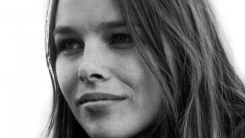 BILA JE FATALNA I ZAVODILA KAO OD ŠALE NABOLJE FRAJERE: Pevačicu muž zbog prevare izbacio iz grupe, a onda je u drugom braku provela samo os