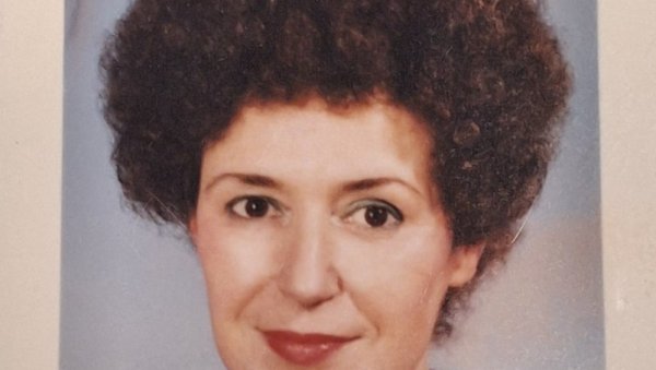ОДЛАЗАК ОТМЕНЕ НОВИНАРКЕ: Дугогодишња уредница у Вечерњим новостима Јелка Ђурић преминула у 82. години