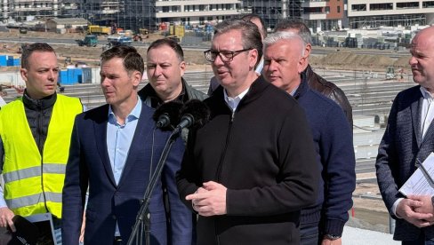 НИ МНОГО ВЕЋЕ АРМИЈЕ НЕ МОГУ НИШТА Вучић о компресорској станици у Жабарима: Бранимо је најјачим оружјем, не могу јој ништа ни дроновима