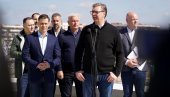 ТАКВУ ИНФОРМАЦИЈУ ИМАМ САМО ЈА: Вучић о кандидату СНС за председника: Петров би то обављао изузетно, а предити га са Ђокићем - два света