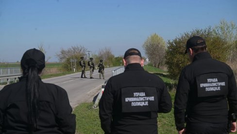 PRONAĐENA DVA CRNA RANCA SA OKO ČETIRI KILOGRAMA MATERIJE: Oglasilo se tužilaštvo o eksplozivu kod gasovoda u Kanjiži (VIDEO)