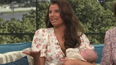 МИСЛИЛА ДА ИМА ЈАКЕ МЕНСТРУАЛНЕ БОЛОВЕ, ПА РОДИЛА СИНА НА СРЕД УЛИЦЕ: Исповест мајке која није знала да се порађа