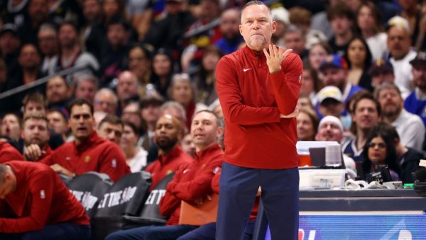 ДА ЛИ ЈЕ МОГУЋЕ? Јокићев бивши тренер Мајкл Мелоун има нови посао, и то какав!