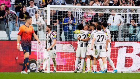 SRBI GLEDALI POBEDU SA KLUPE: Juventus savladao Đenovu, nastavlja trku za Ligu šampiona