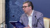 TRAŽE IZBORE JER MISLE DA TAKO MOGU DA PROVEDU OBOJENU REVOLUCIJU Vučić - Građani neka dobro razmisle ko je za mir