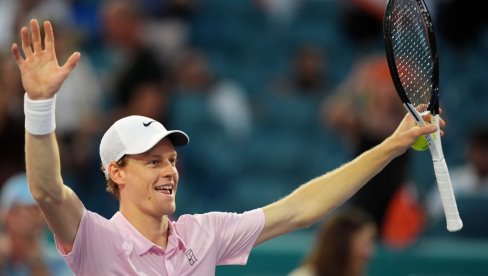 JANIK SINER DOBIO SPEKTAKL U MONTE KARLU: Italijan pobedio Alkaraza i vratio se na prvo mesto ATP liste