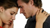 ЉУБАВ СЕ ПОЛАКО ГАСИ: Пет суптилних знакова који јасно показују да вас жена више не воли