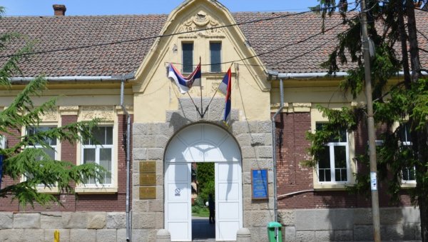 БЕСПЛАТНИ УЏБЕНИЦИ ЗА СВЕ ОСНОВЦЕ: Мала јужнобанатска општина Алибунар донела велику одлуку