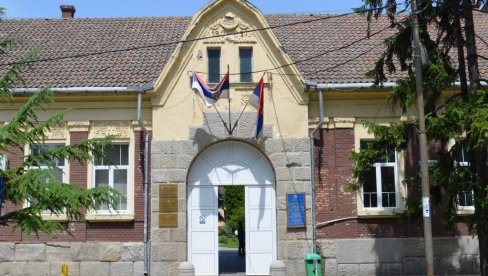 BESPLATNI UDŽBENICI ZA SVE OSNOVCE: Mala južnobanatska opština Alibunar donela veliku odluku