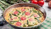 PRSTE DA POLIŽETE: Omlet sa šparglama
