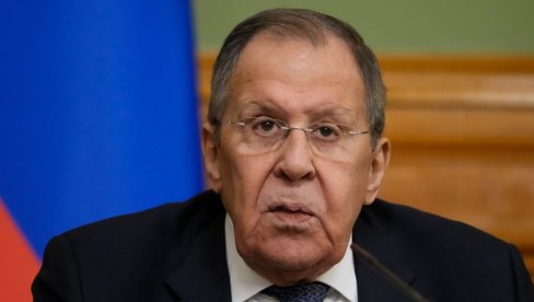 НА ЧЕЛУ ЈЕ ЗЕЛЕНСКИ Лавров упозорава: Запад ствара свеевропску групу за напад на Русију