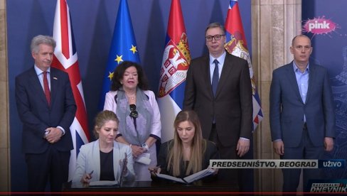 VELIKI DAN ZA NAŠU ZEMLJU: Potpisan ugovor između RFZO i AstraZenece o novim inovativnim lekovima