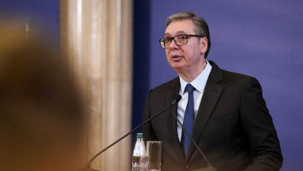 Вучић предложио израду и усвајање Стратегије роботизације: Следи велика модернизација Војске Србије