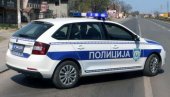PRONAĐEN MRTAV MUŠKARAC U PARKIRANOM AUTU: Telo zatečeno preko puta zgrade MUP-a