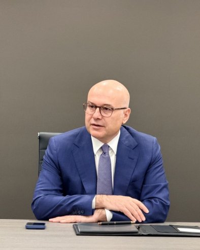 МИЛОШ ВУЧЕВИЋ ОДГОВОРИО НА СРАМНЕ НАПАДЕ МАРИНИКЕ ТЕПИЋ НА АНДРЕЈА ВУЧИЋА: Стари поборник аутономашке политике може само да пати!