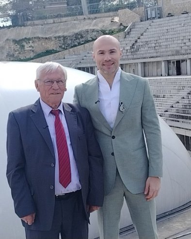 НАРОДНА МУЗИКА ОВО ЗАСЛУЖУЈЕ: Миланче Радосављевић после више од пет деценија каријере запеваће на Ташмајдану (ФОТО)