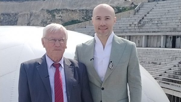 НЕМА ДРУШТВЕНЕ МРЕЖЕ, А ЗАПАЛИО ИНТЕРНЕТ: Миланче Радосављевић добио подршку највећих звезда (ФОТО)