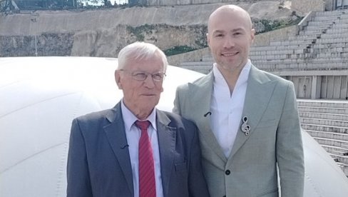 PRVO POJAVLJIVANJE ACE SOFRONIJEVIĆA NAKON ŠTO JE DOBIO ĆERKU: Plakao sam, beba je otvorila oči kad je čula moj glas (FOTO)