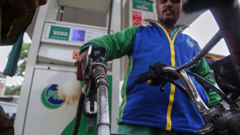 EKSPLOZIJA NAFTE IZ IRAKA: Basra diže proizvodnju na dva miliona barela za nekoliko sati - Svetska tržišta na nogama