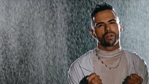 MOJ NOVI RAJ: Pevač napravio neočekivani preokret i šokirao sve (FOTO)