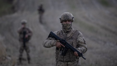 TURSKA POKRENULA VOJNE OPERACIJE ŠIROM ZEMLJE: Privedeno oko 200 osumnjičenih
