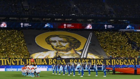 GRMELO JE DO NEBA! Rusi prekinuli derbi zbog Kosova! Ceo stadion u glas poslao poruku Srbiji (VIDEO)