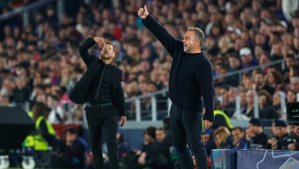 А ОНДА ЦРВЕНИ КАРТОН... Ханси Флик и даље види Барселону у финалу Лиге шампиона