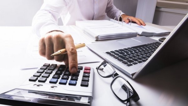 РОК ЗА ПОДНОШЕЊЕ ПРИЈАВЕ ЗА ПОРЕЗ ДО 15. АПРИЛА: Важно подсећање за предузетнике и пољопривреднике