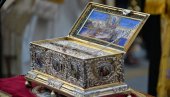 ПОЈАС БОГОРОДИЦЕ МЕЂУ СРБИМА: Једна од највреднијих хришћанских реликвија на Спасовдан у Београду (ФОТО)