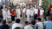 VASKRSU U SUSRET: Đačka priredba i radionica u paraćinskoj školi (FOTO)