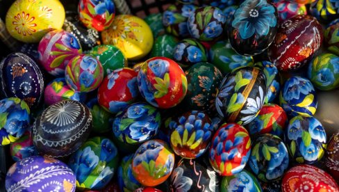 ОВАЈ БРОЈ ЈАЈА МОРАТЕ ИМАТИ У КУЋИ ЗА УСКРС: То доноси срећу и благостање по обичају