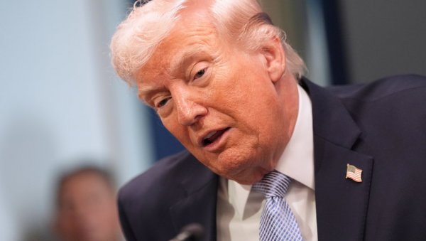 РЕПУБЛИКАНЦИ БЛОКИРАЛИ ДЕМОКРАТЕ: Трамп и даље може војно да делује у Ирану