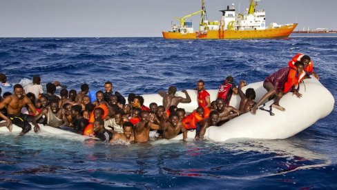 MIGRANTI, SPREMA SE POMORSKA BLOKADA: Italija ubrzano sprema mere za kontrolu mediteranskih pomorskih ruta
