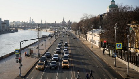 МОСКВА ТВРДИ: Десетине хиљада Украјинаца из Европе и САД заинтересовано за пресељење у Русију