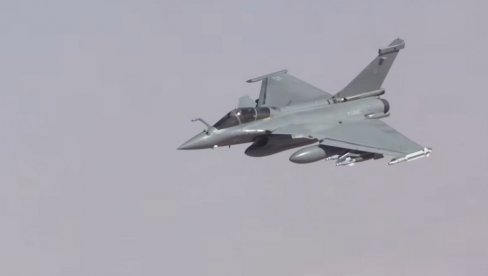 СРУШИО СЕ АВИОН: Две особе теже повређене