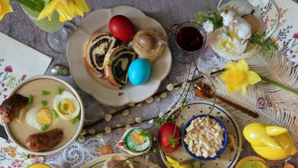 ДА ЛИ СТЕ ЗНАЛИ? Ево ко први узима јаје за Васкрс са празничне трпезе