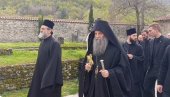 ПАТРИЈАРХ ПОРФИРИЈЕ СТИГАО У ПЕЋКУ ПАТРИЈАРШИЈУ: Дочекало га је сестринство светиње (ФОТО/ВИДЕО)