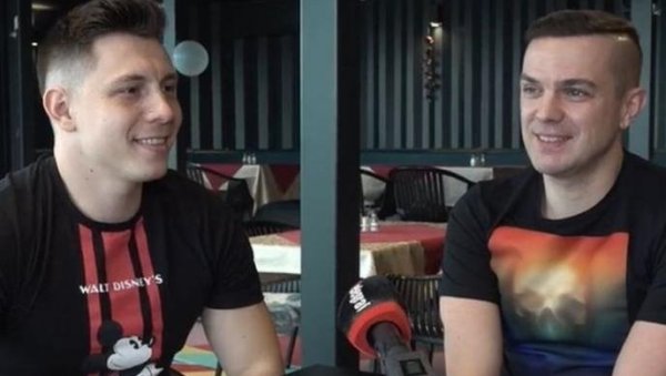 ПЕВАЧ ОТКРИО КОЛИКО СУ МОРАЛИ ДА ПЛАТЕ: Дејан наследио бенд од Хрвата, сад праве хаос по дијаспори (ФОТО)