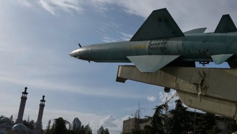 Трка у наоружању током примирја: Иран тврди да САД губе корак