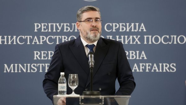 МИНИСТАР СТАРОВИЋ: Блокадери искошрићавају трагедије, не Вучић