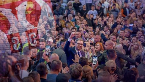 ”PONOSAN NA SRBIJU I SVE ŠTO SMO ZAJEDNO IZGRADILI I URADILI” Vučić: Neophodno nam je jedinstvo da još snažnije idemo napred