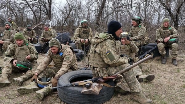 УКРАЈИНЦИ НЕЗАДОВОЉНИ УСКРШЊИМ ПРИМИРЈЕМ: За 24 сата на фронту је било 107 сукоба, извршено више од хаљаду ракетних удара