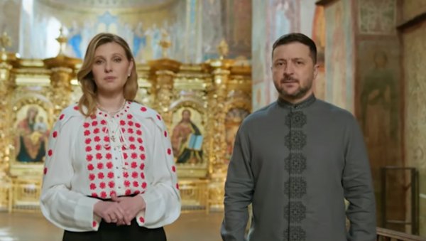 ДОК КРШИ ПРИМИРЈЕ, У НАРОДНОЈ НОШЊИ,  ЧЕСТИТА УСКРС И ПОЗИВА НА ЉУБАВ: Лицемерна порука Зеленског из храма Свете Софије (ВИДЕО)