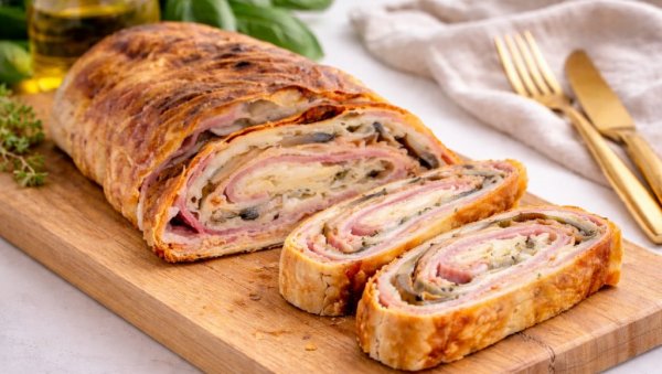 ПИЦА РОЛАТ: Брзо, сочно и неодољиво